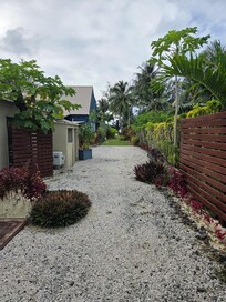 Back walkway to beach