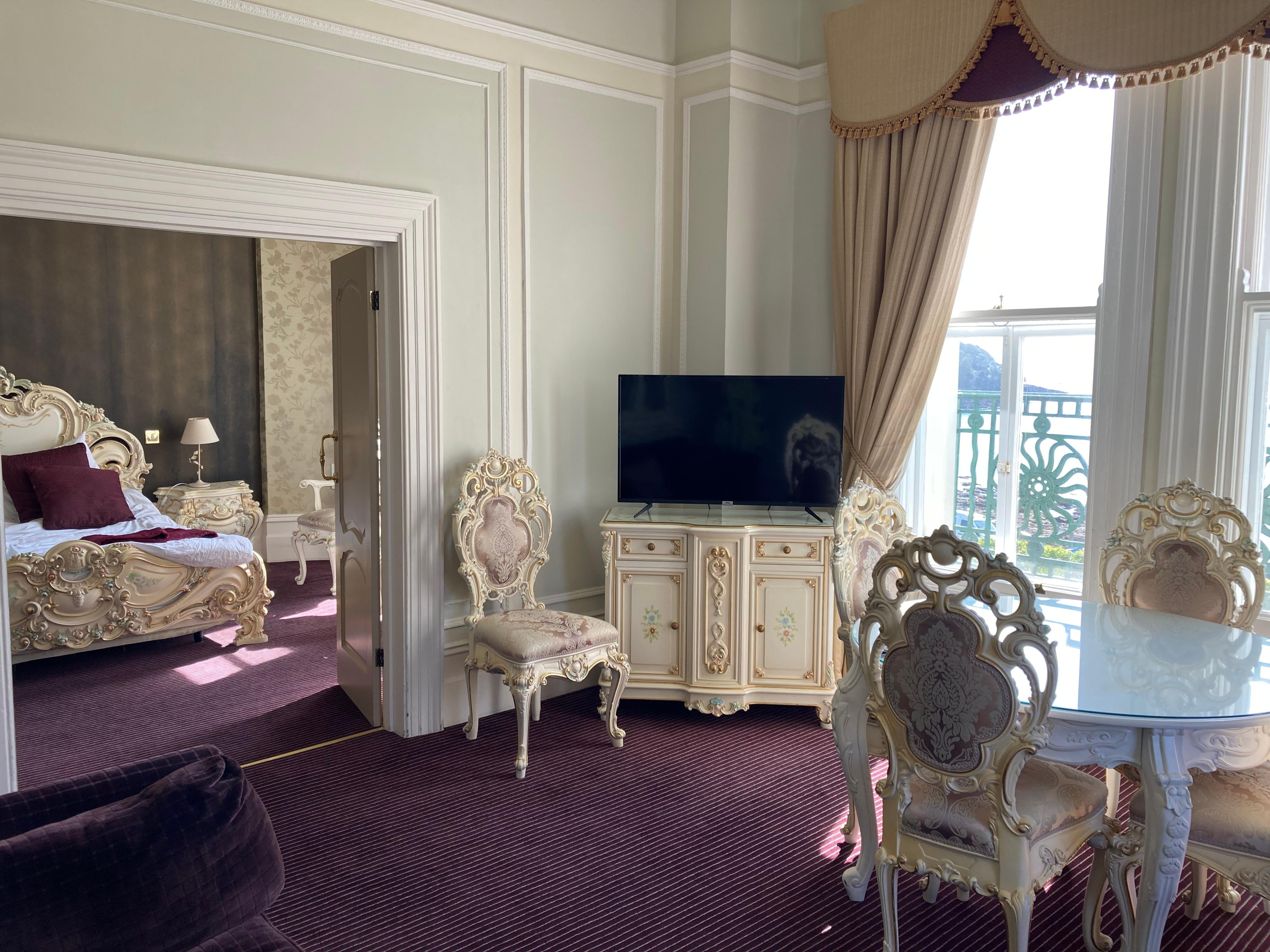 Seperate living room