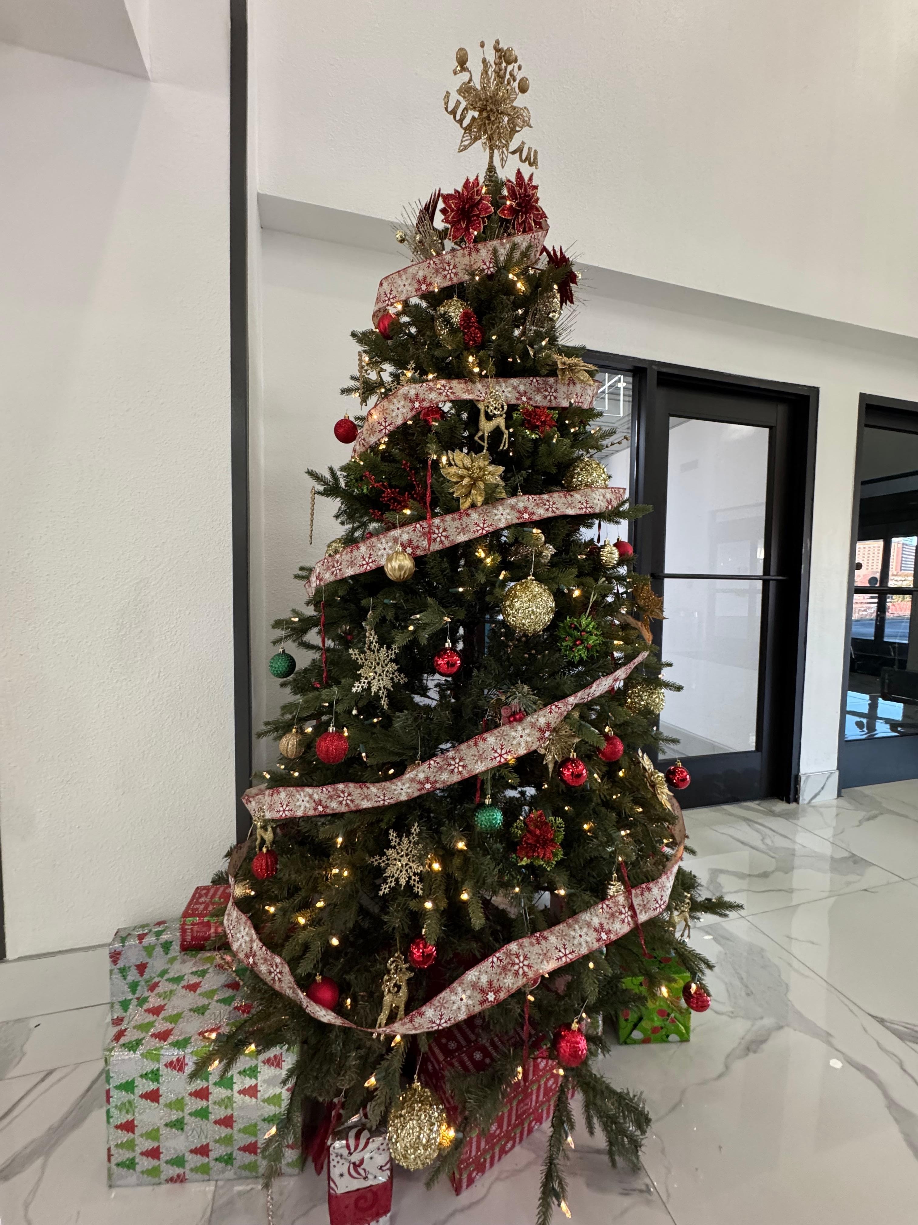Lobby Christmas Tree
