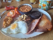 Super breakfast - cooked to order with loads of choice.