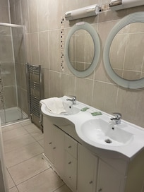 Lovely bathroom