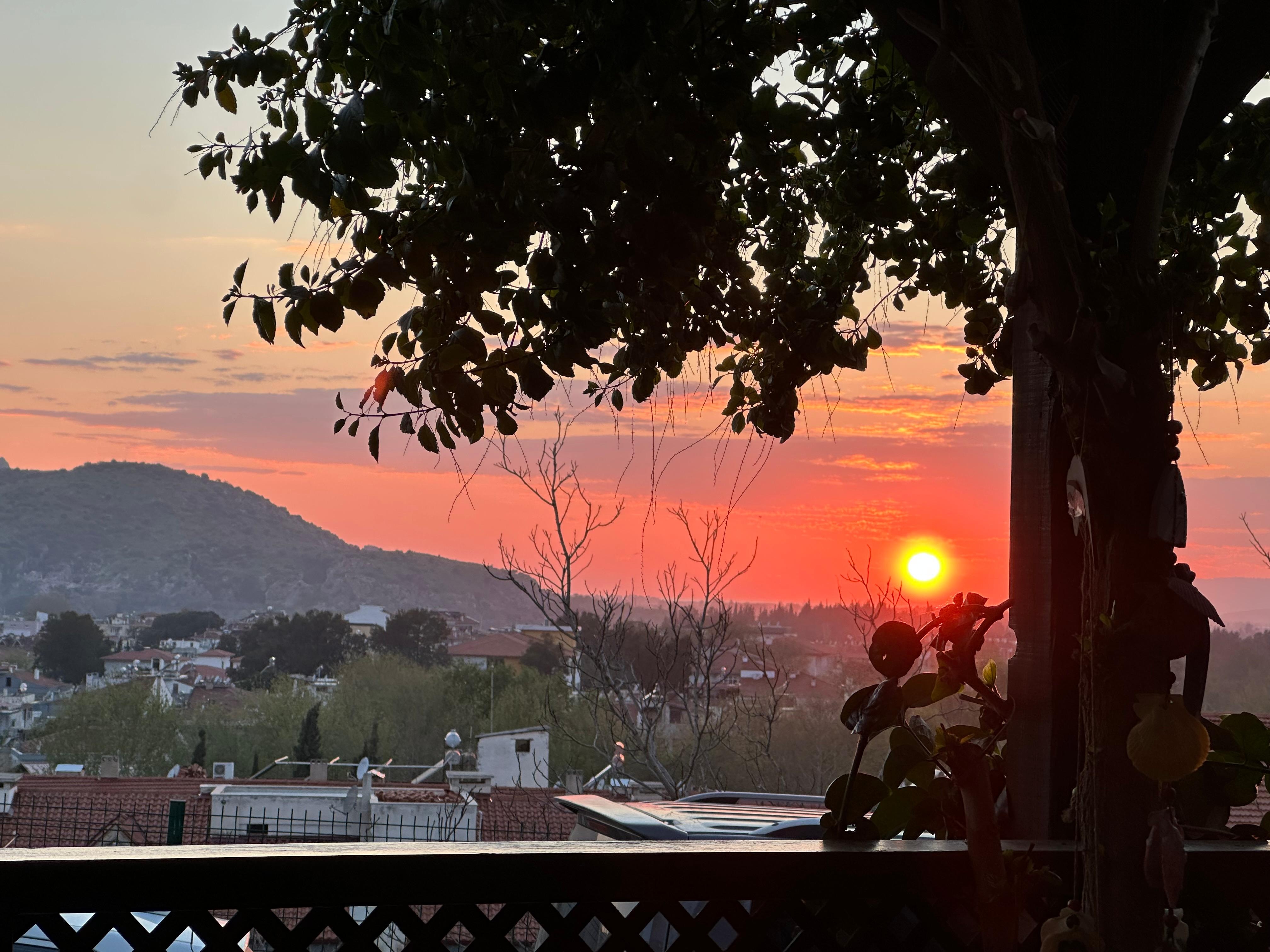 The view from this hotel was beautiful after 6 hours drive to get here this view welcome us ! 