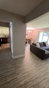Living room/entryway