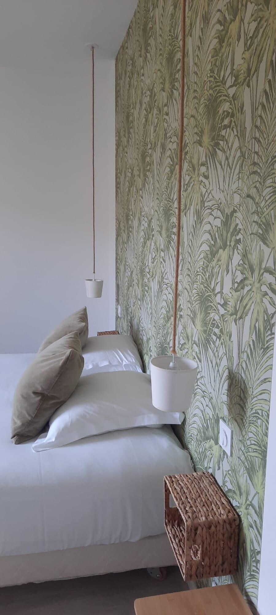 Chambre tres agréable  confortable,excellente literie , tres bon accueil