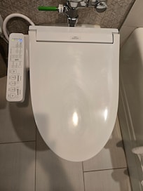 This is Toto. Warming seat with all the features.