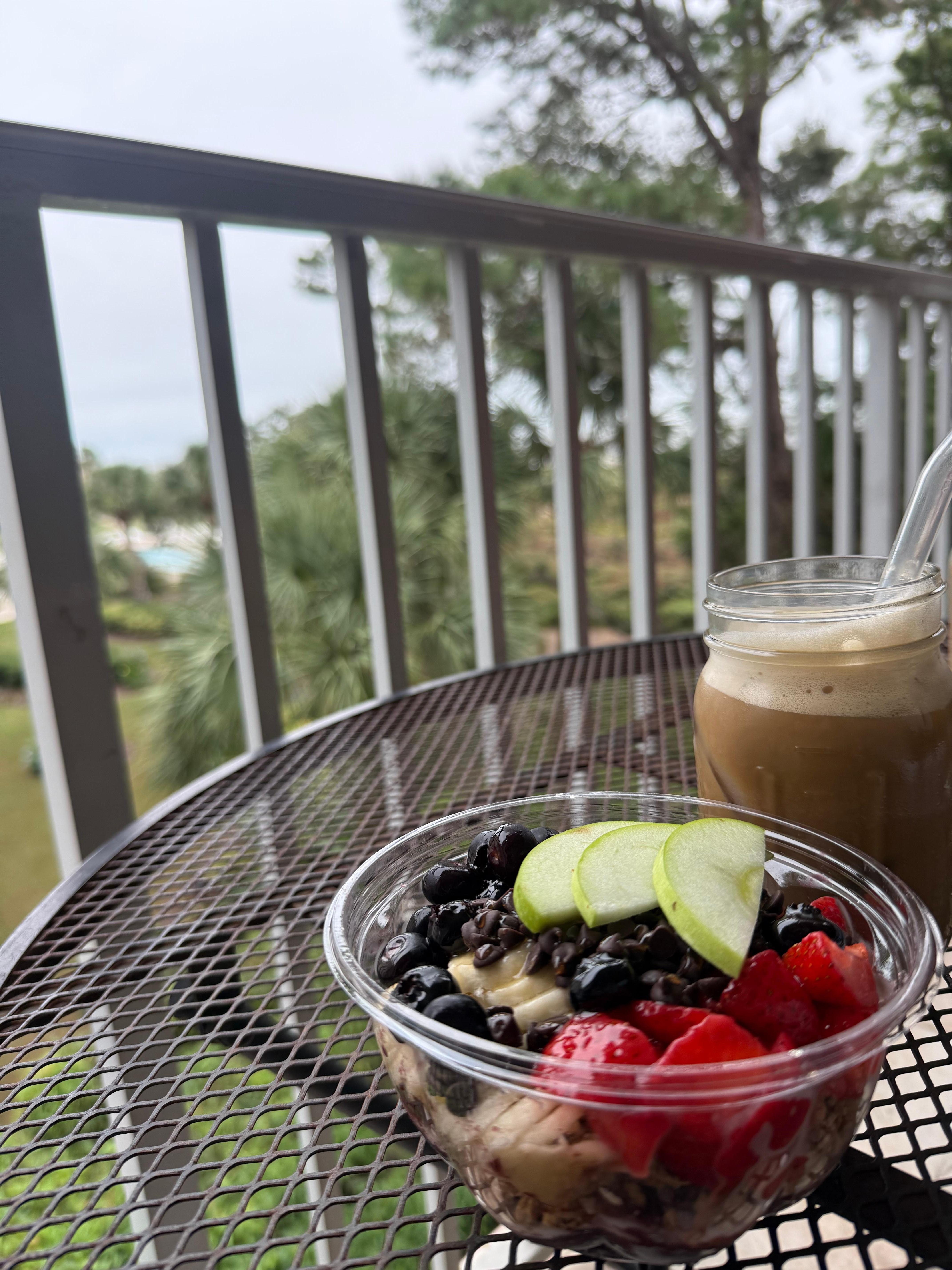 Al’s Aloha has the BEST acai bowls! Breakfast on the balcony.