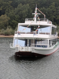 Schiffs-Taxi auf dem Sorpesee
