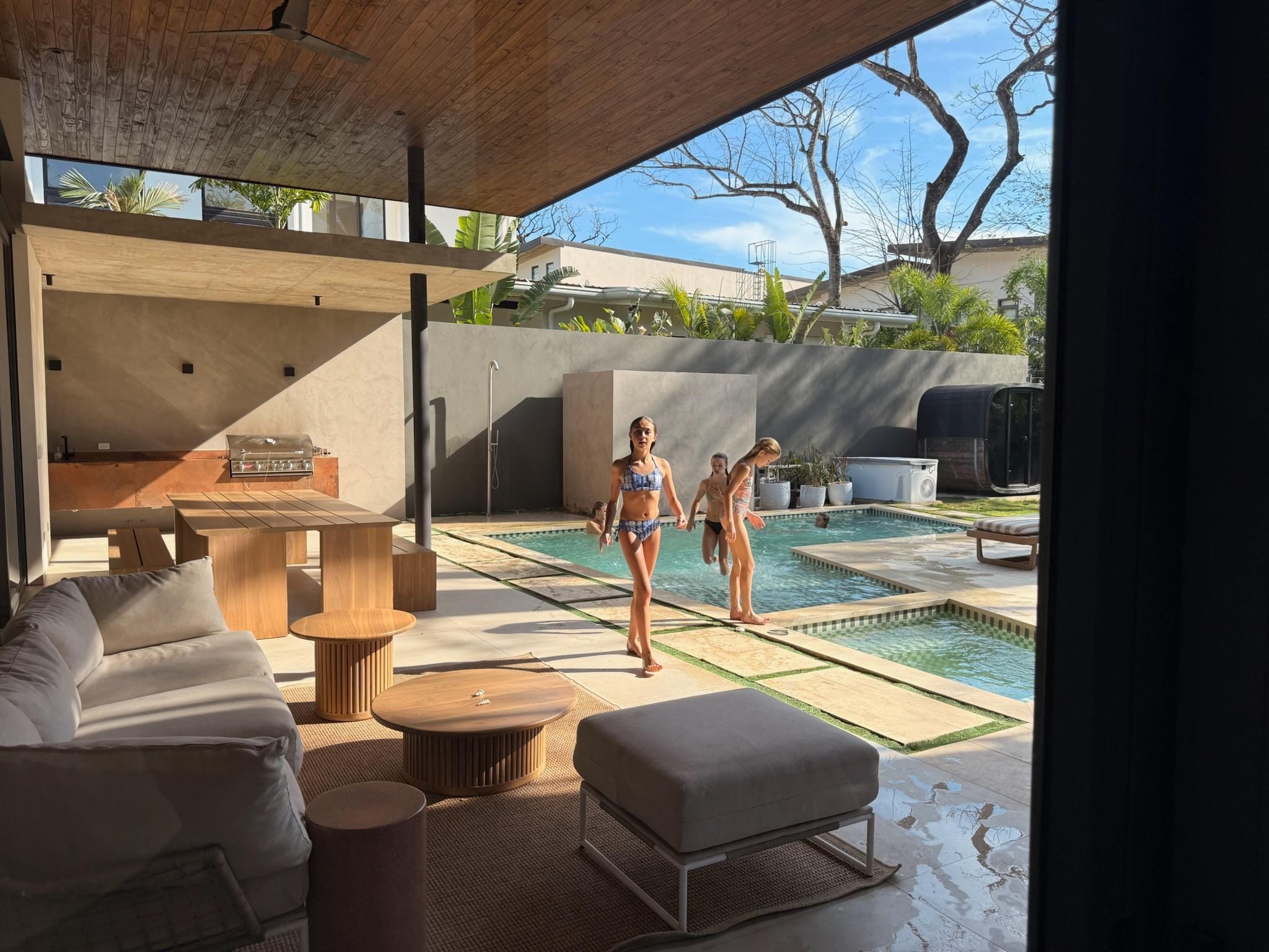 Modern elegance, high ceilings and architectural finishes that were stunning. 