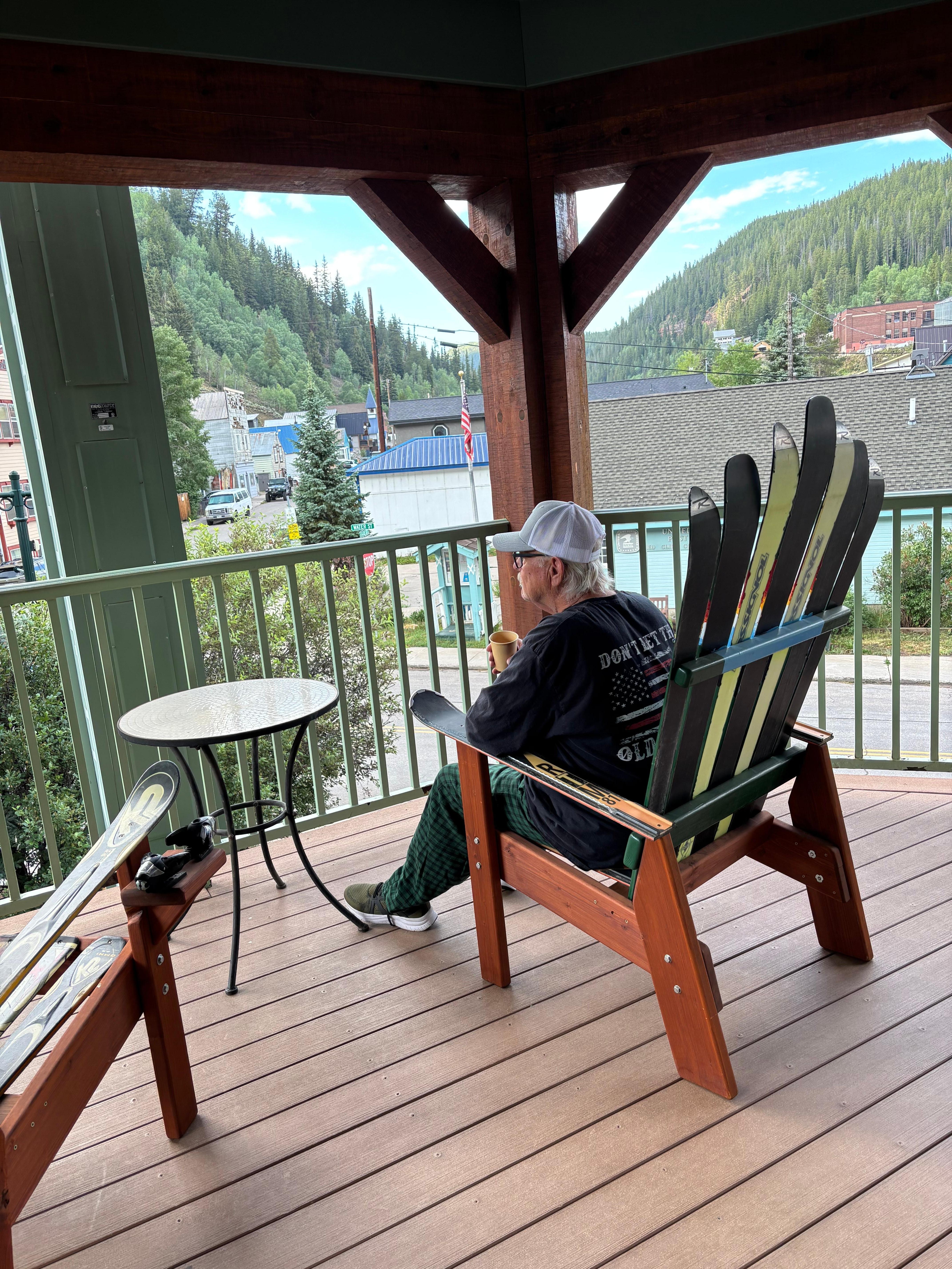 Comfy chairs outside our room, perfect for morning coffee and watch the locals!
Seems popular for off road vehicles.
