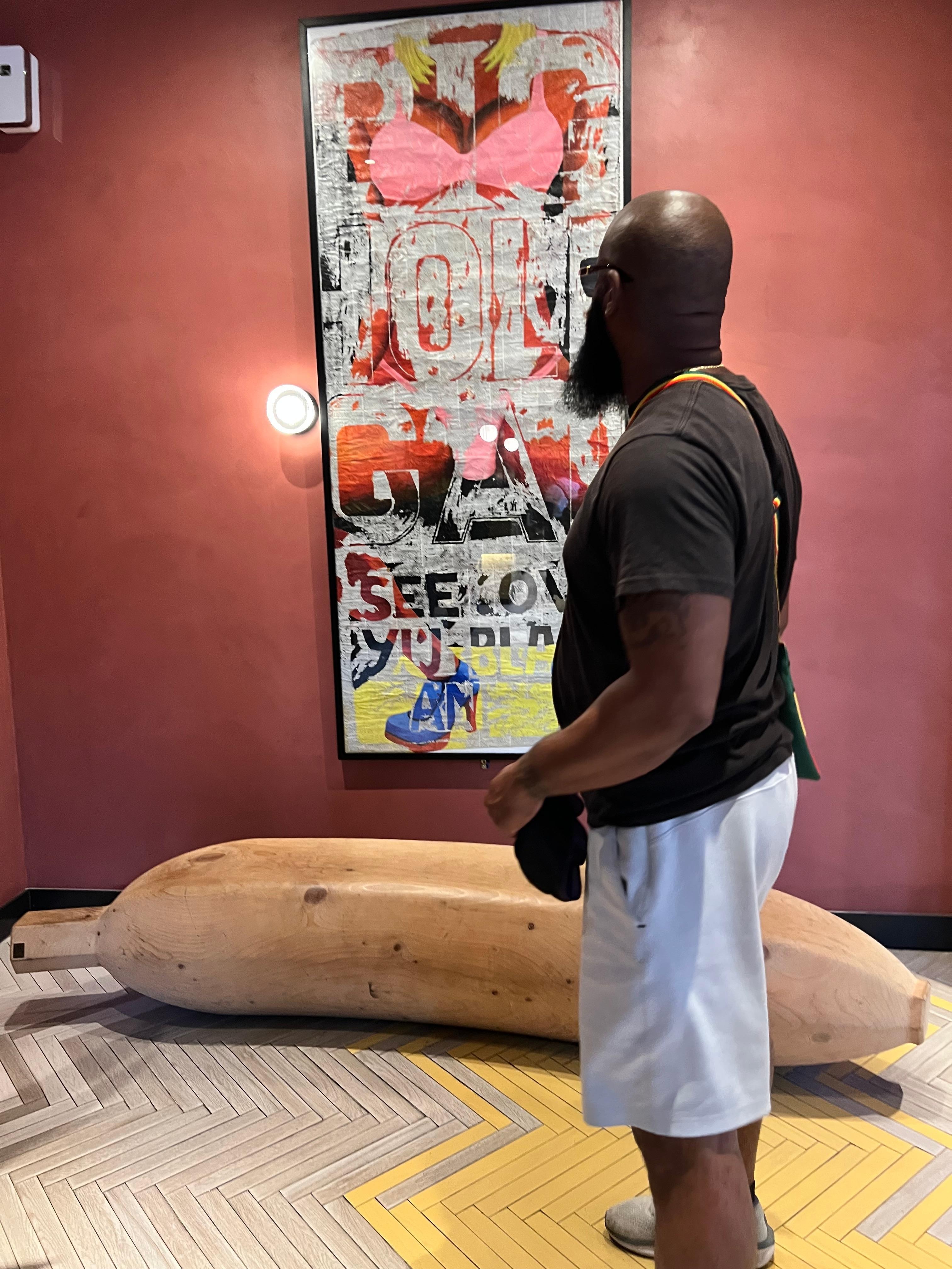 Inside the ROK. Be sure to check out this piece of art!🤣