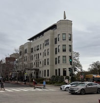 Great location! Walkable to GW, Georgetown Wharf & DC Monuments
