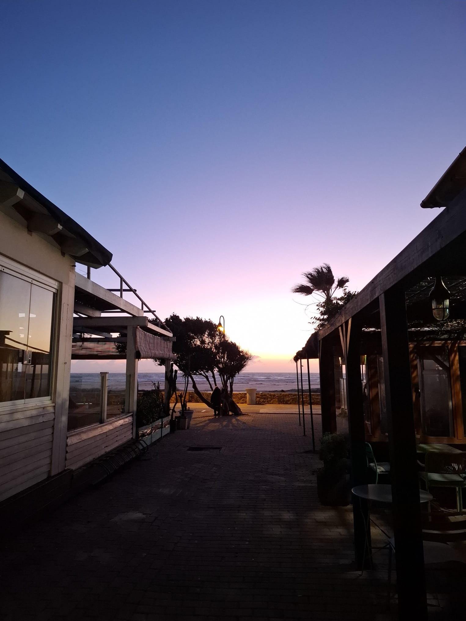Abendstimmung auf dem Weg zum Strand