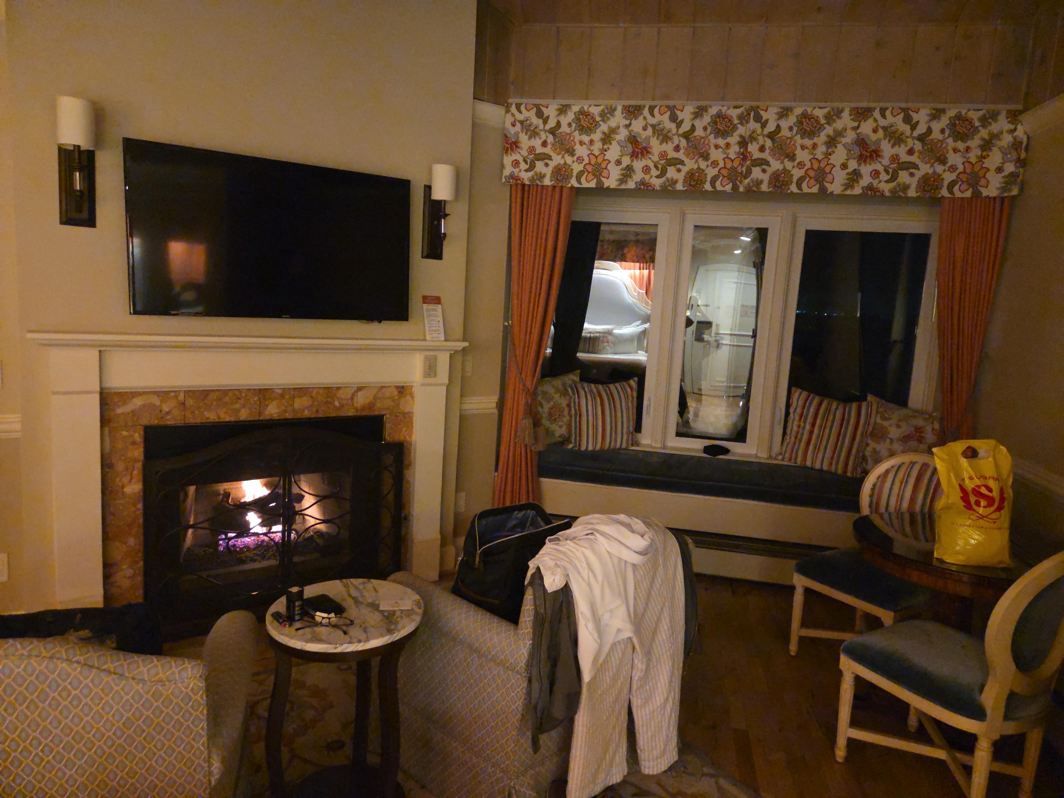 Cozy ocean view room.