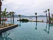 Infintiy Pool