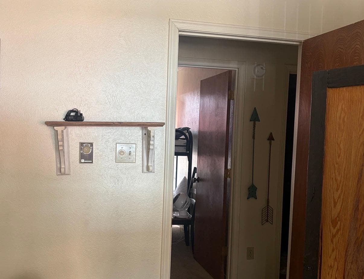 Shelfs crooked, lamps didn’t work downstairs. 