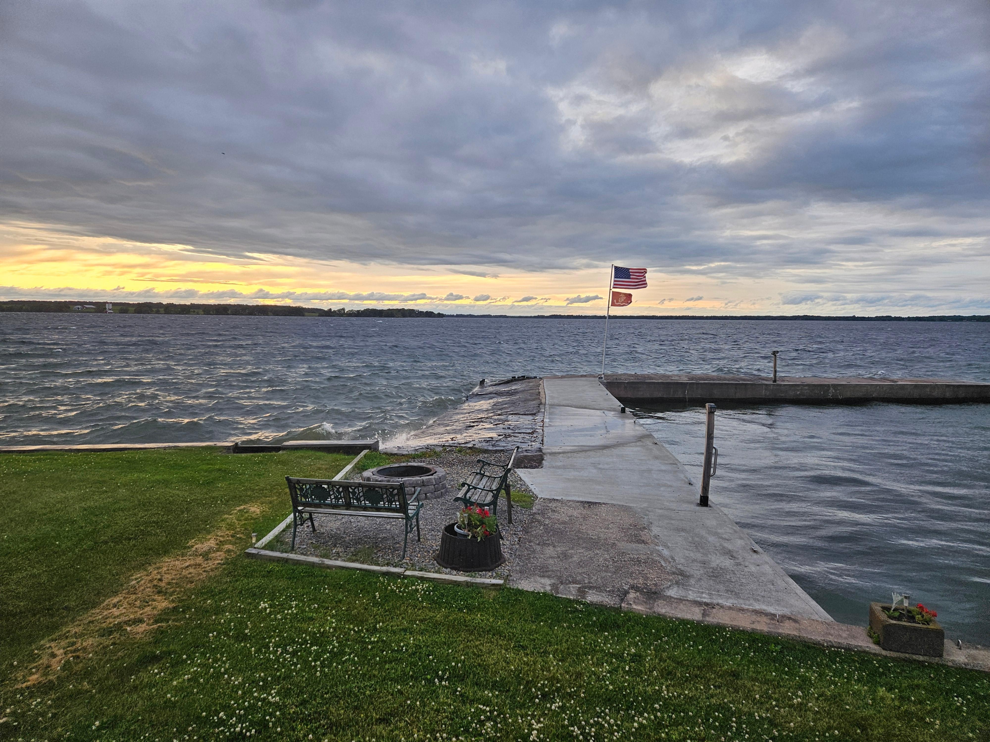 Beautiful view of the lake right from the front.