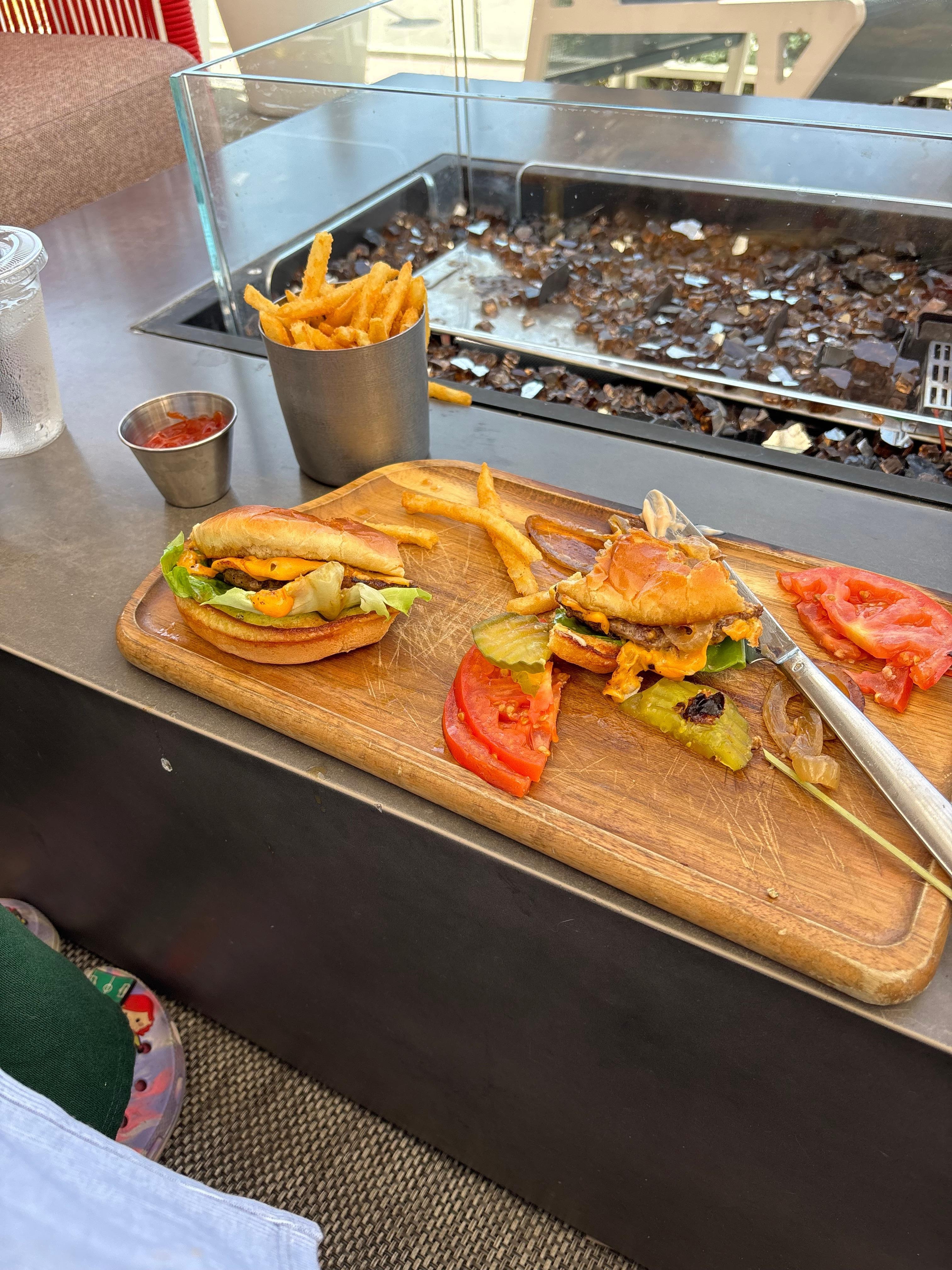 Best cheese burger EVER!!!!