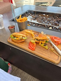 Best cheese burger EVER!!!!