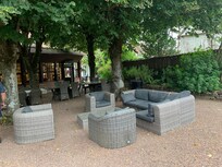 Agréable jardin ombragé