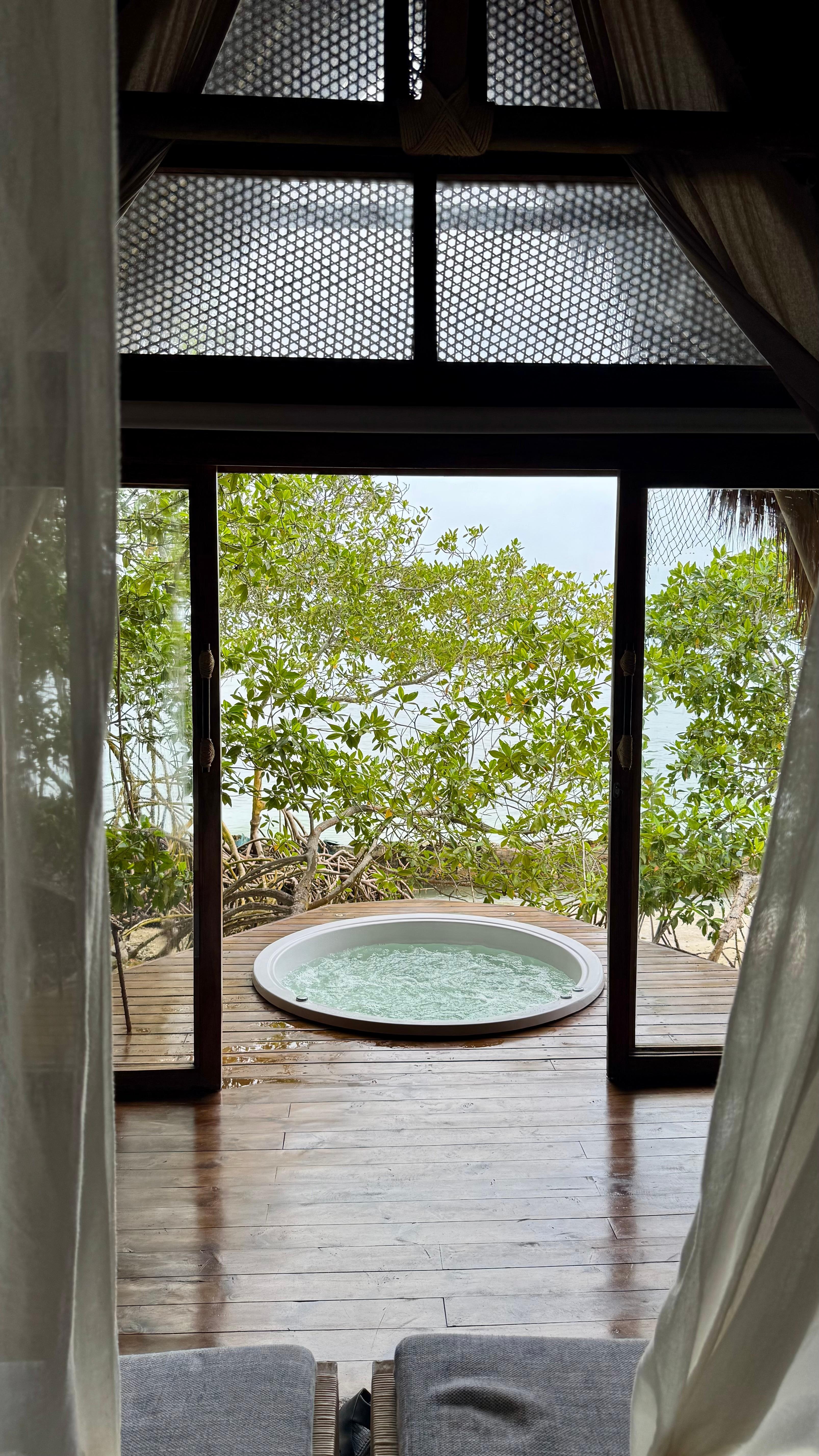 Todas las habitaciones tienen su jacuzzi privado 