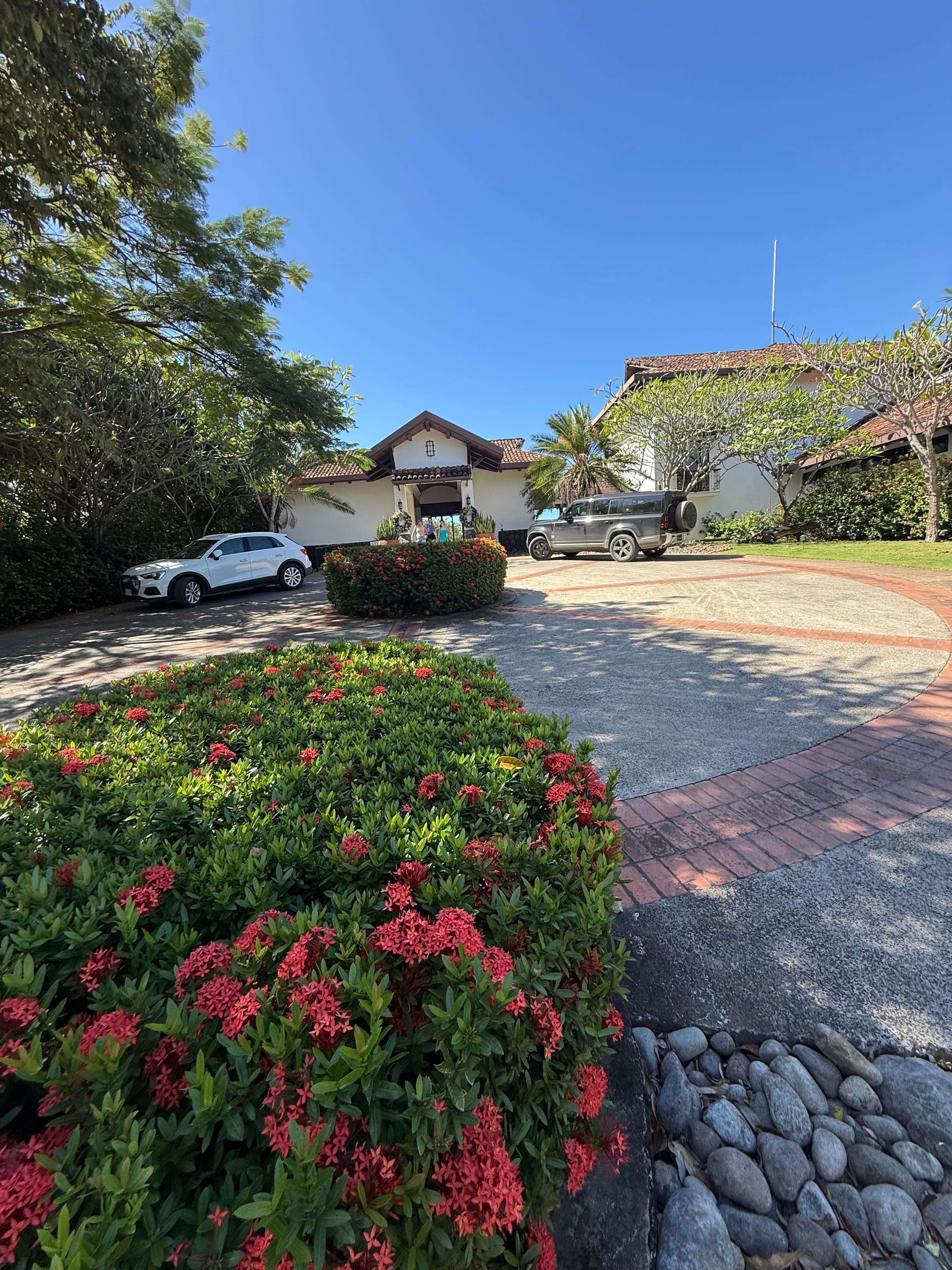 Entrance to pinilla beach club 