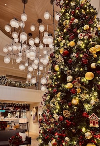 Another picture of the tree in the lobby