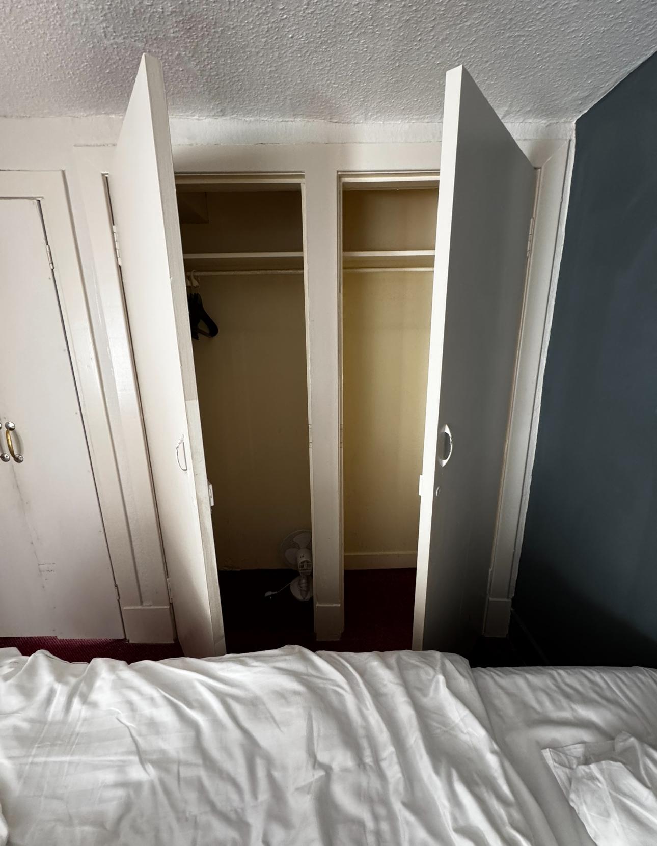 Bad smell from the wardrobe 