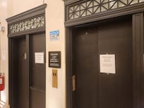 Only one working elevator. Reviews from 4 months ago state unworking elevator