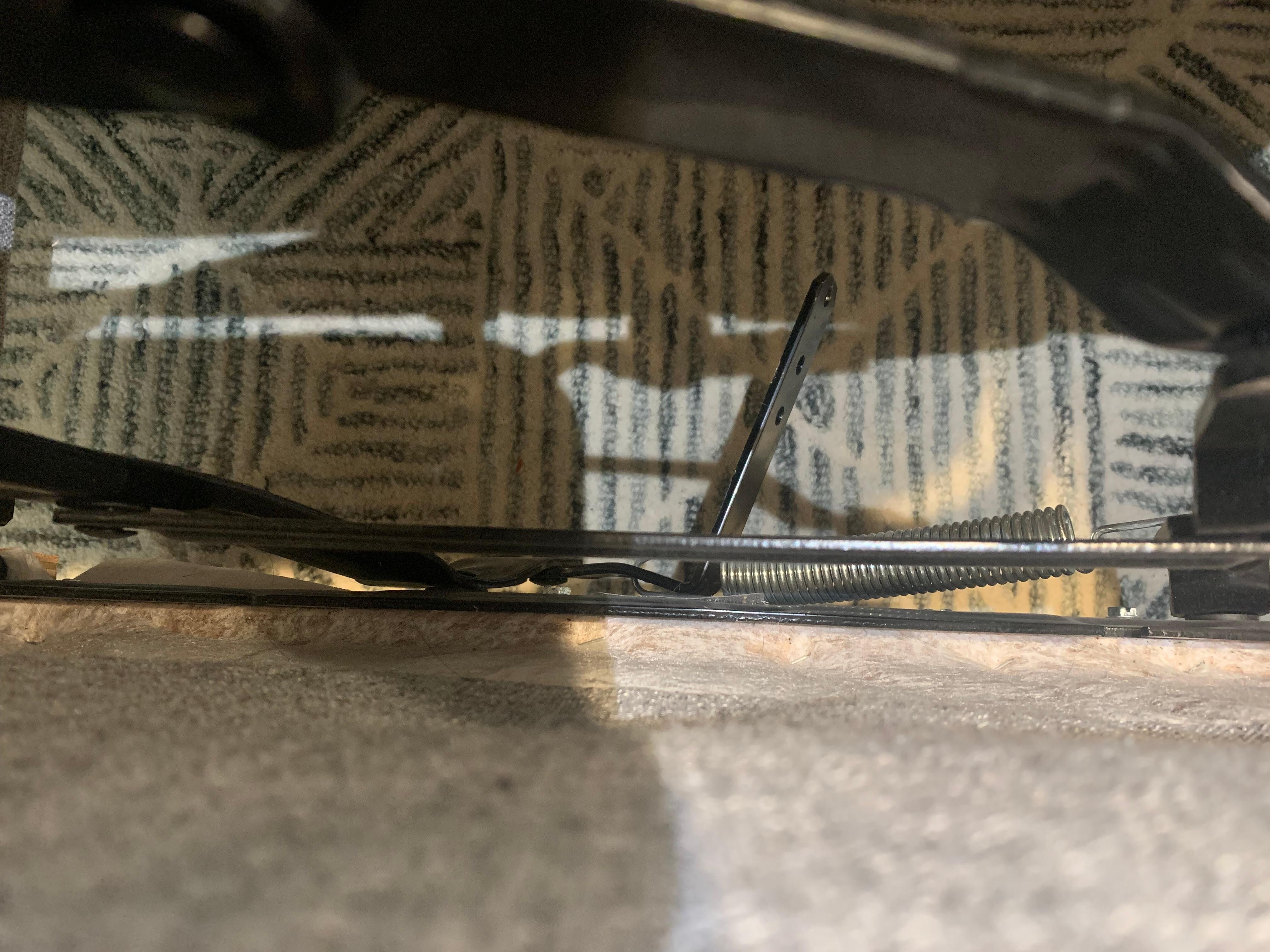 Bend support rod in the construction of the couch