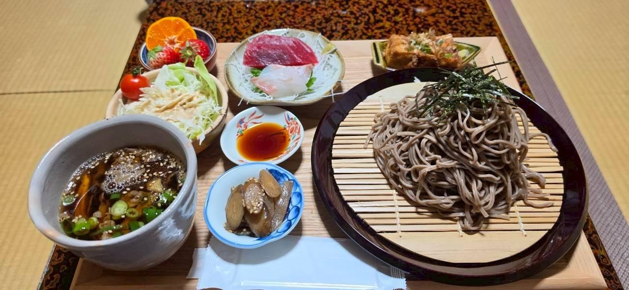 夕食は、部屋で蕎麦御膳