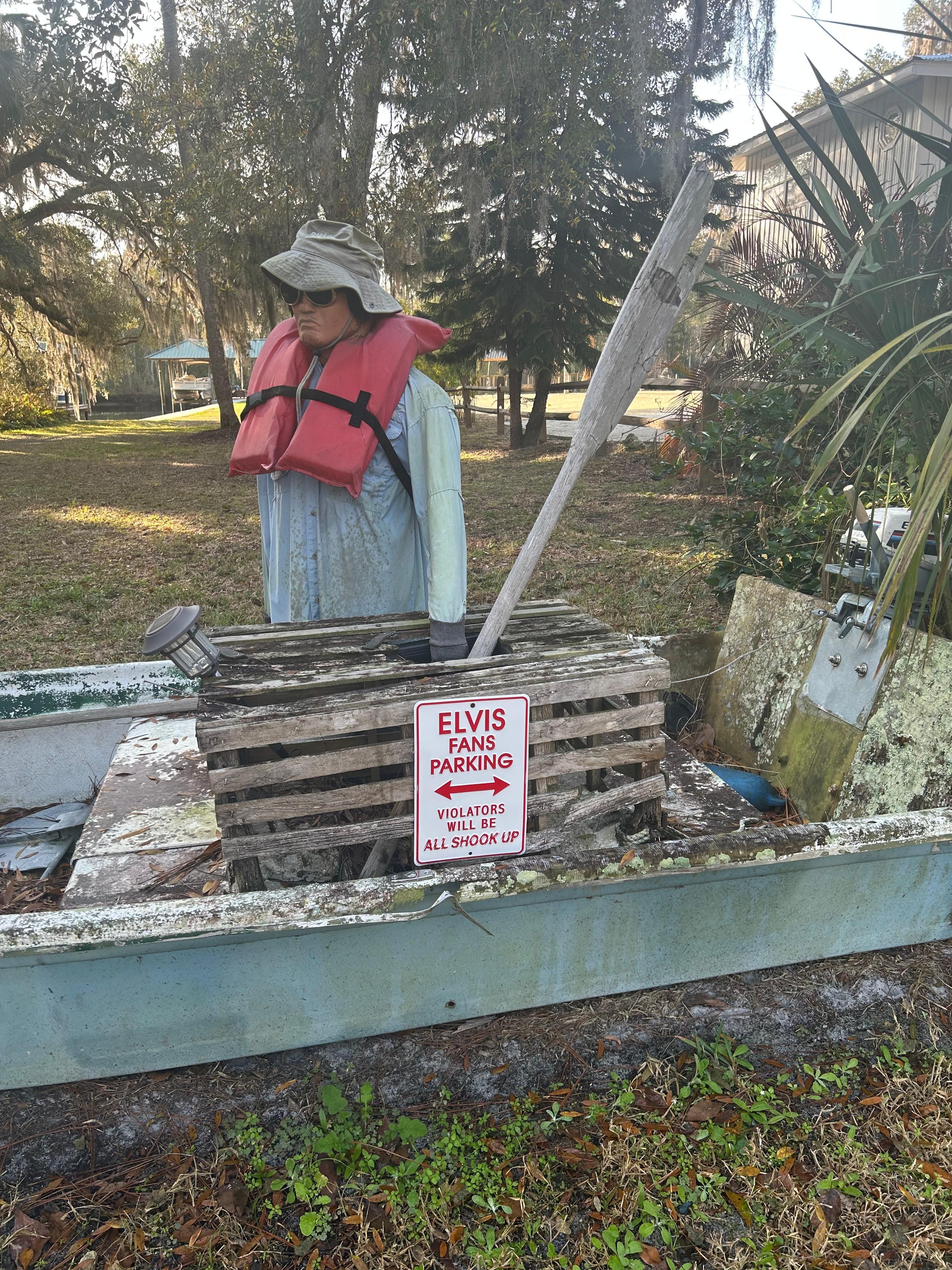 Elvis sighting right in the neighborhood 