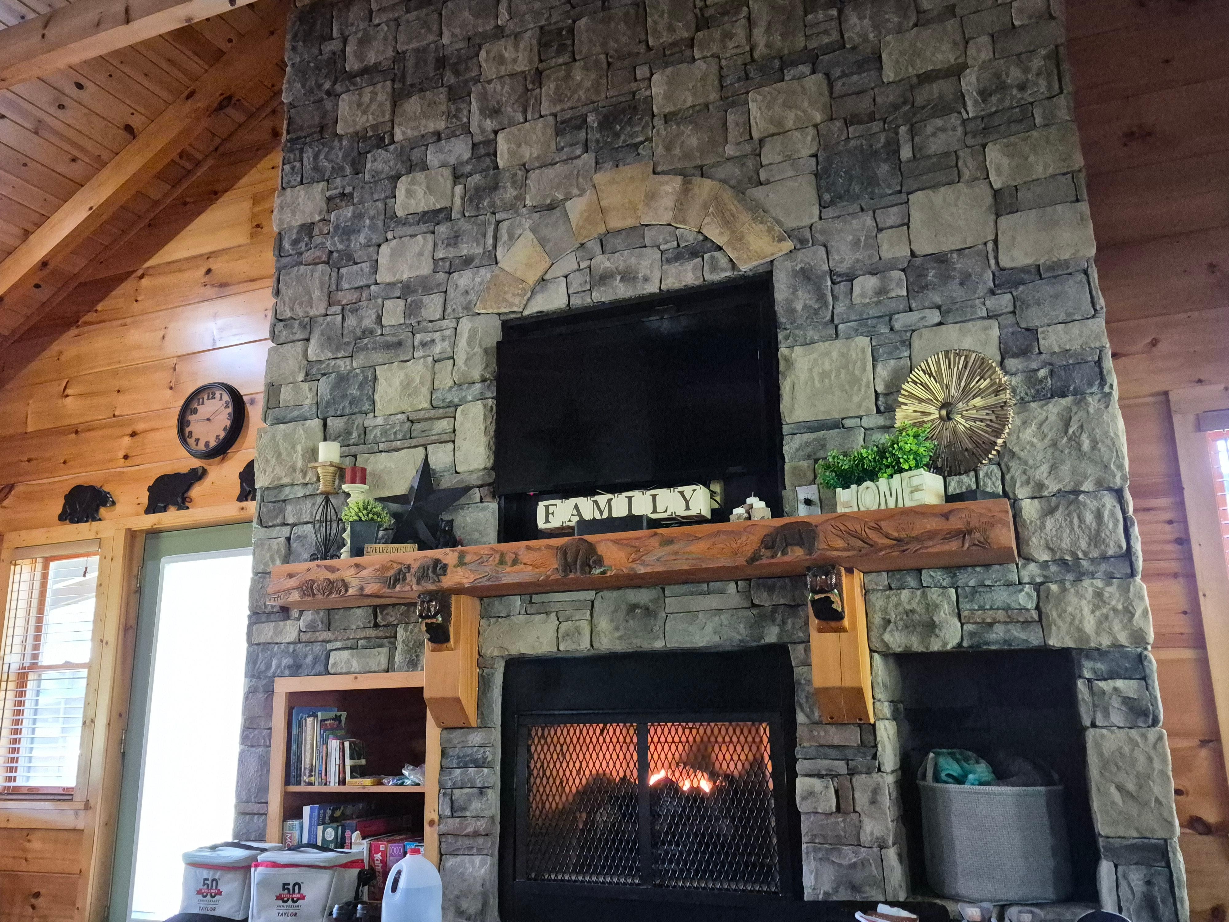 Loved the gas fireplace on the cold mornings!