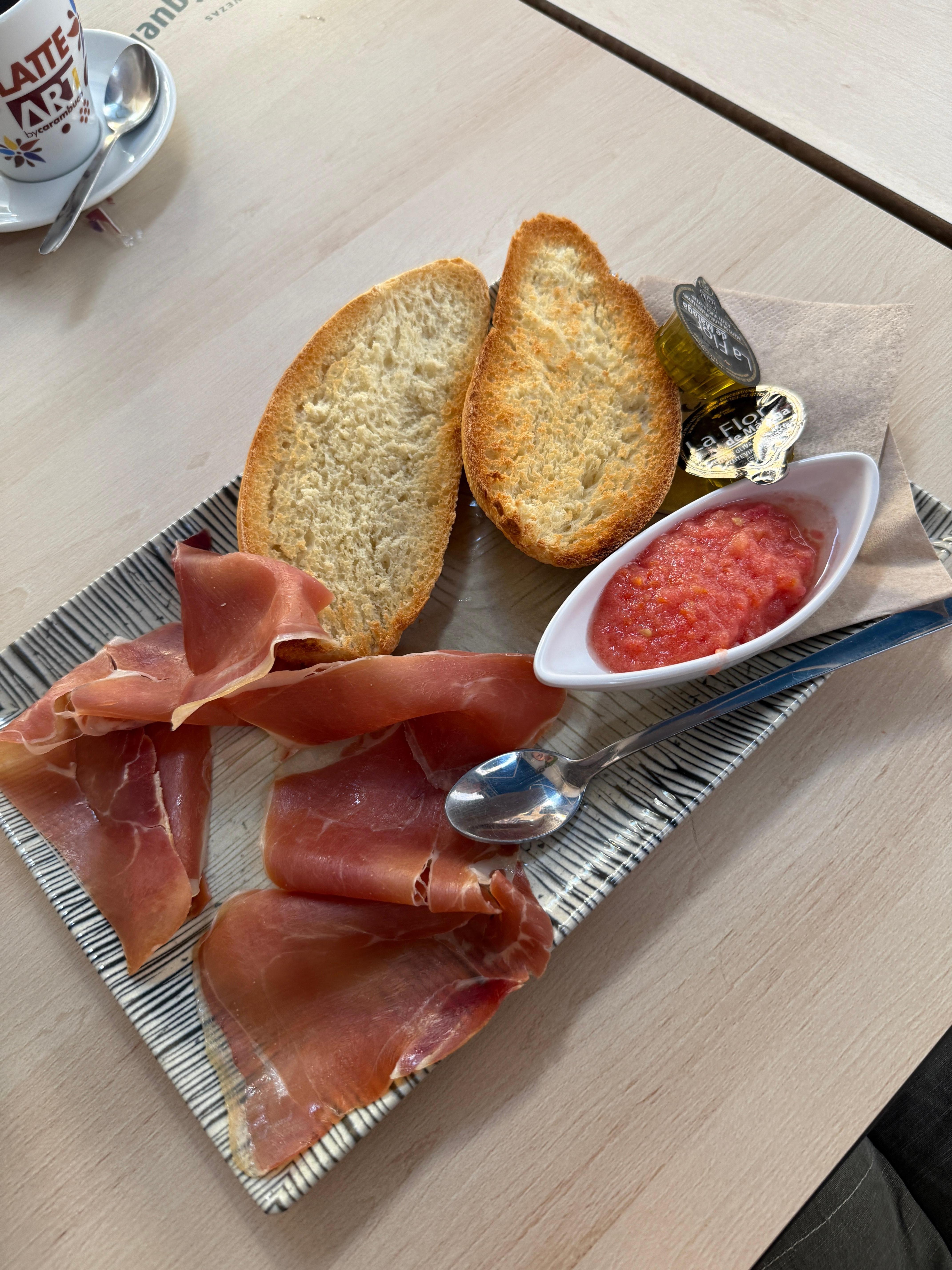 Frokost kjøpt i restauranten i første etasje