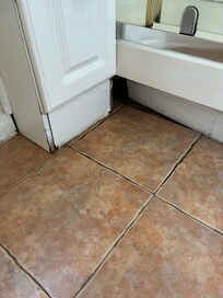 Kickback under shower not fitted