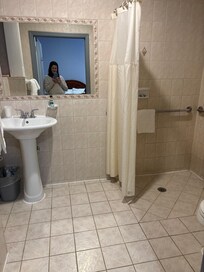 Big bathroom, especially for NYC