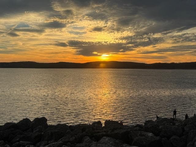 Tablerock Lake Sunset