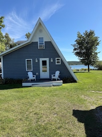 Adorable front of house.