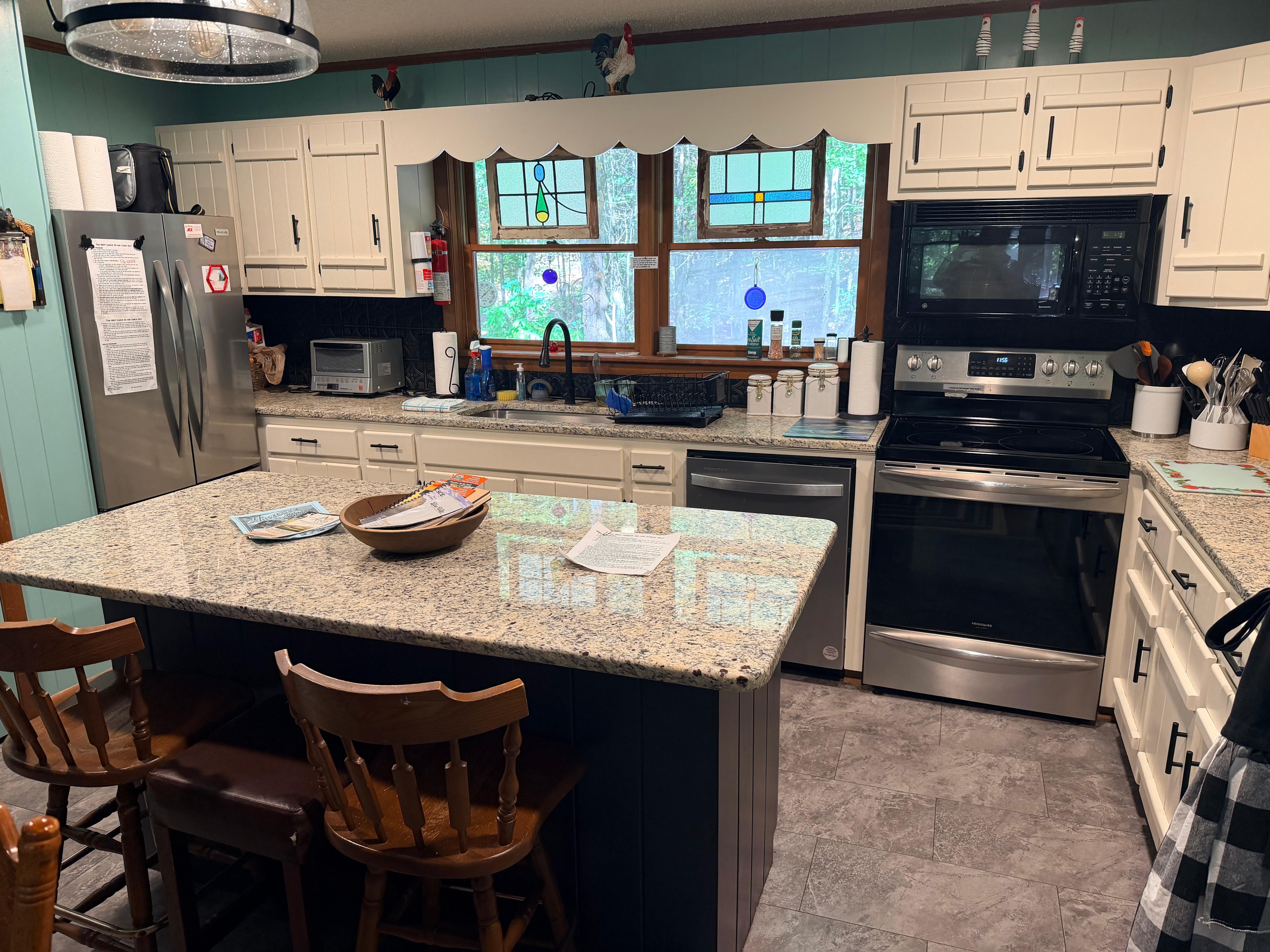 Beautiful kitchen and everything you need to cook from scratch. 