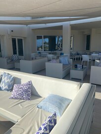 Terrasse face à la ler