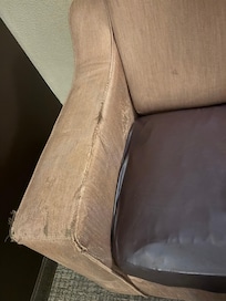 This the pull out couch. Extremely poor condition.