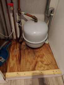 Wasserfleck und muffiger Geruch in einem der Kinderzimmer