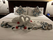 Beautiful Welcome fresh flowers and cookies in our Starfish Bungalow