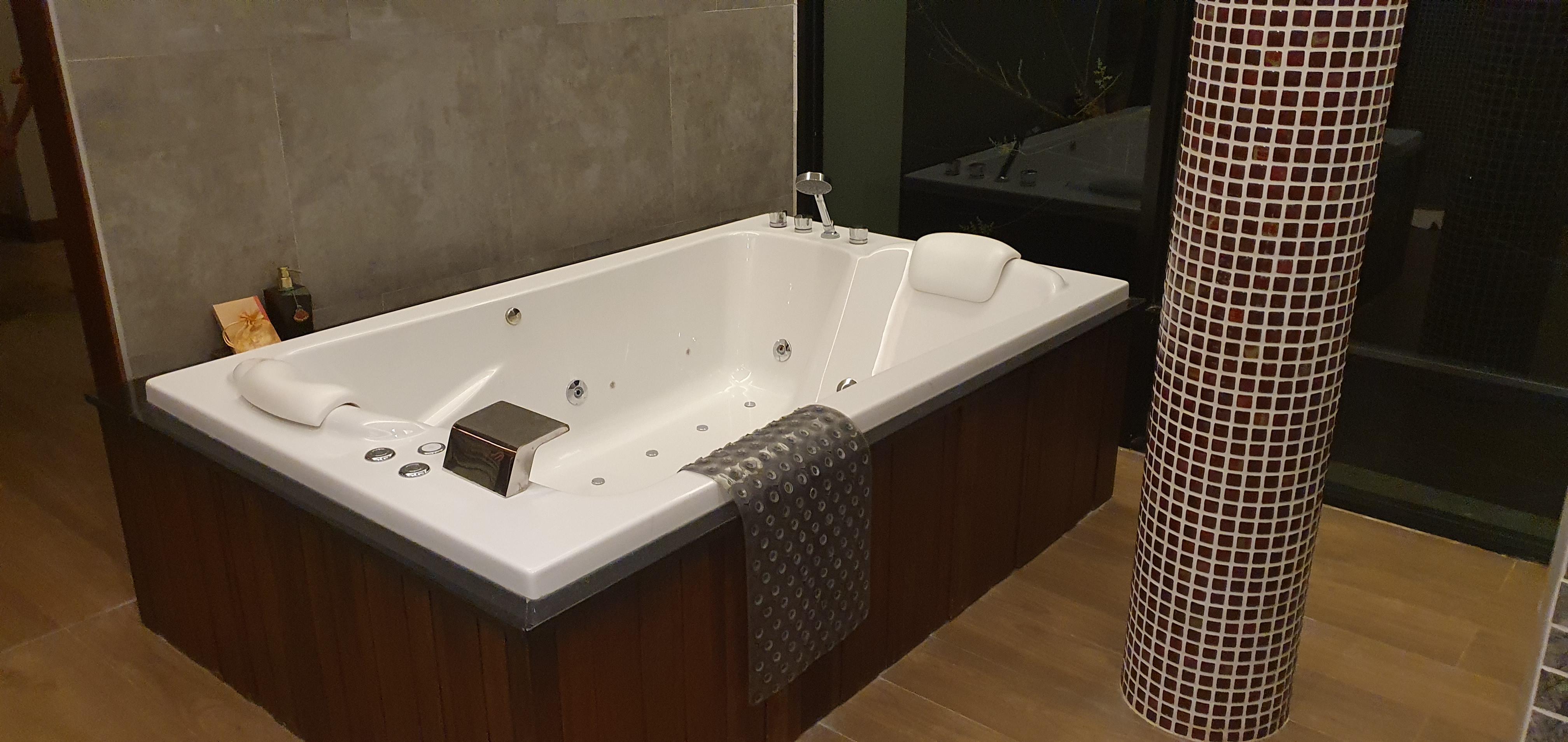 Jacuzzi chambre parent 