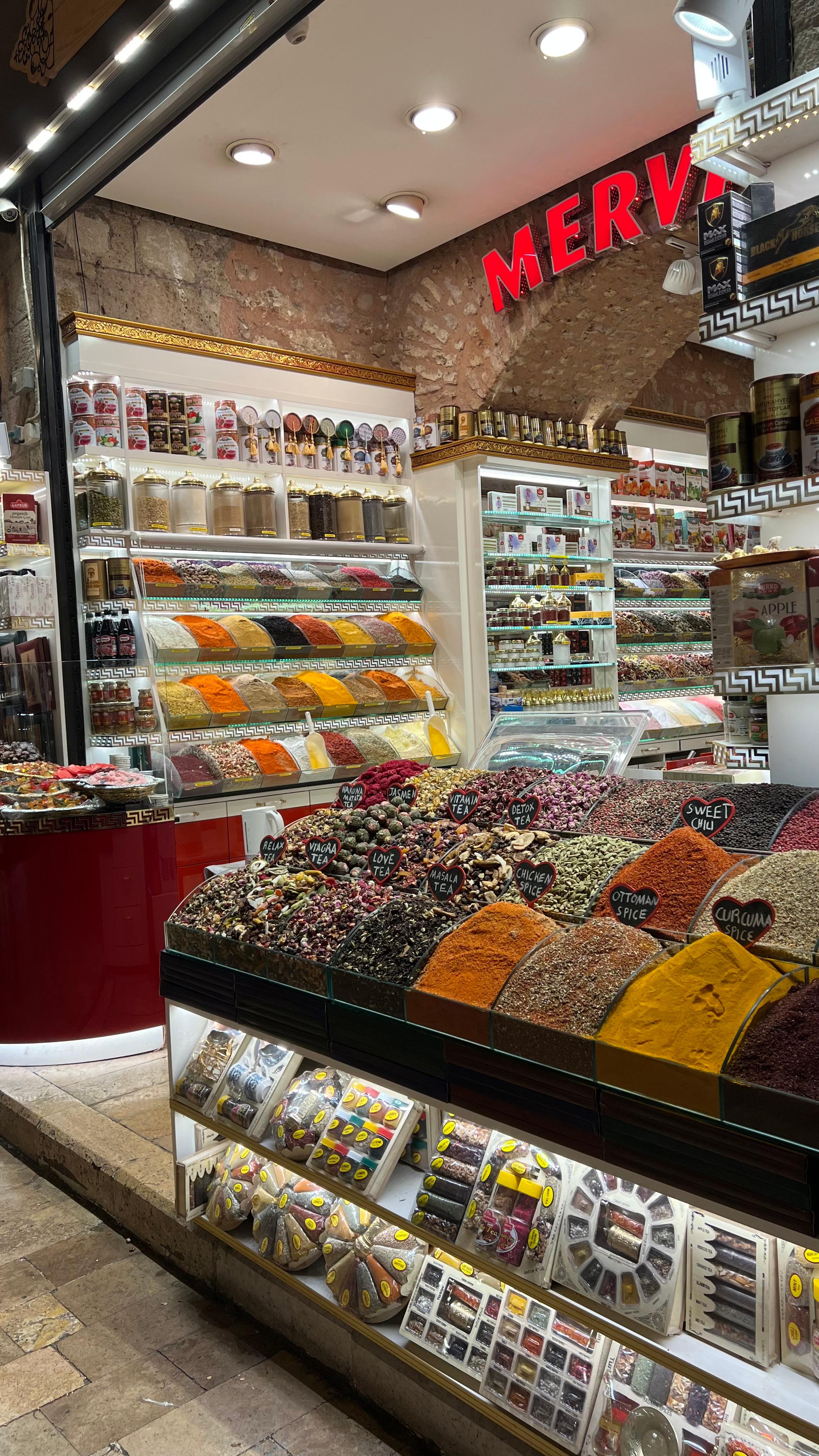 Spice shop at the famous Egyptian market 