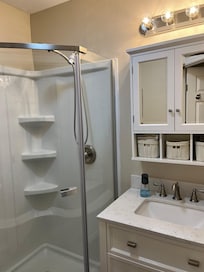 Nice bathroom
