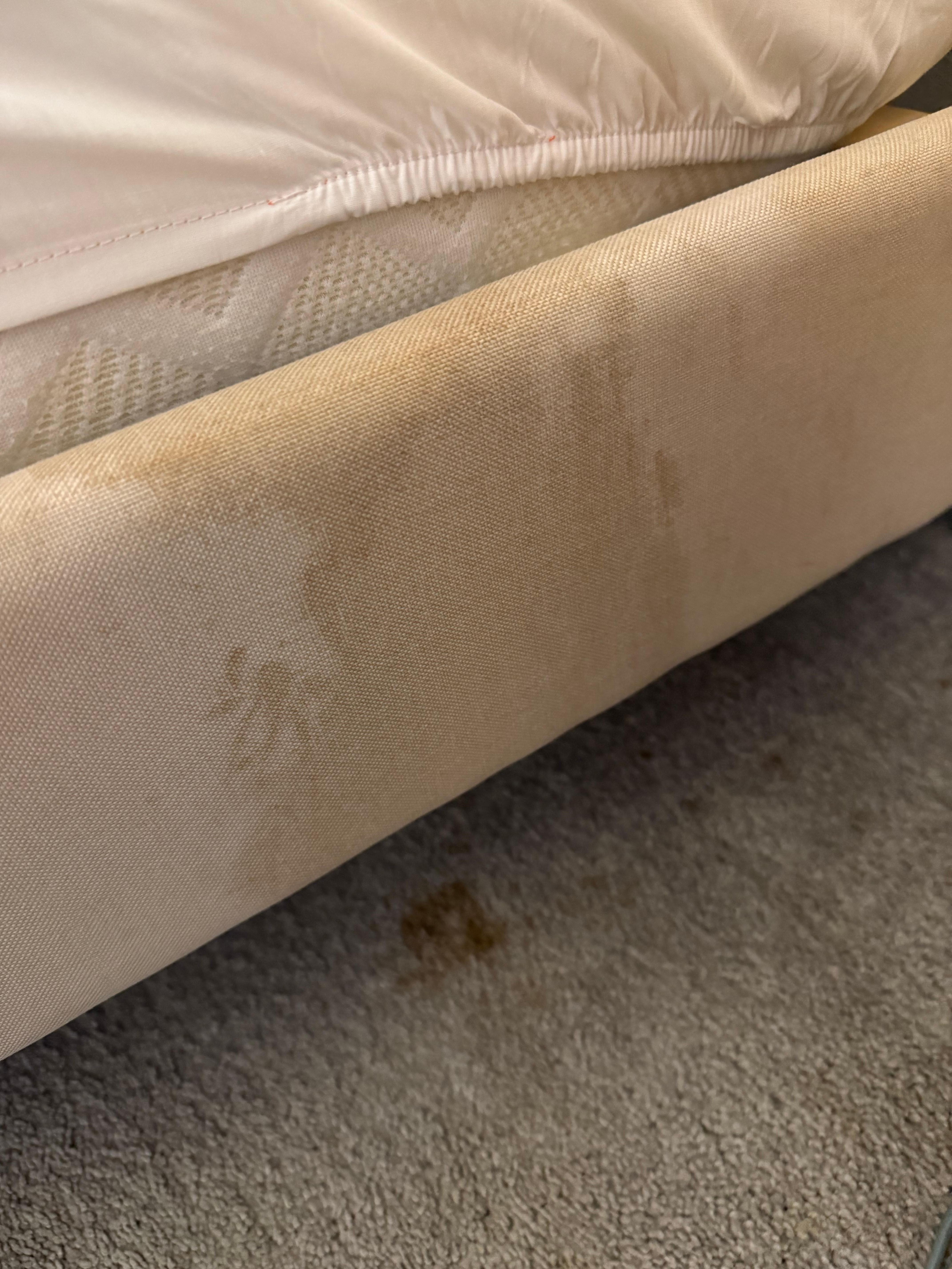 The side of the bed