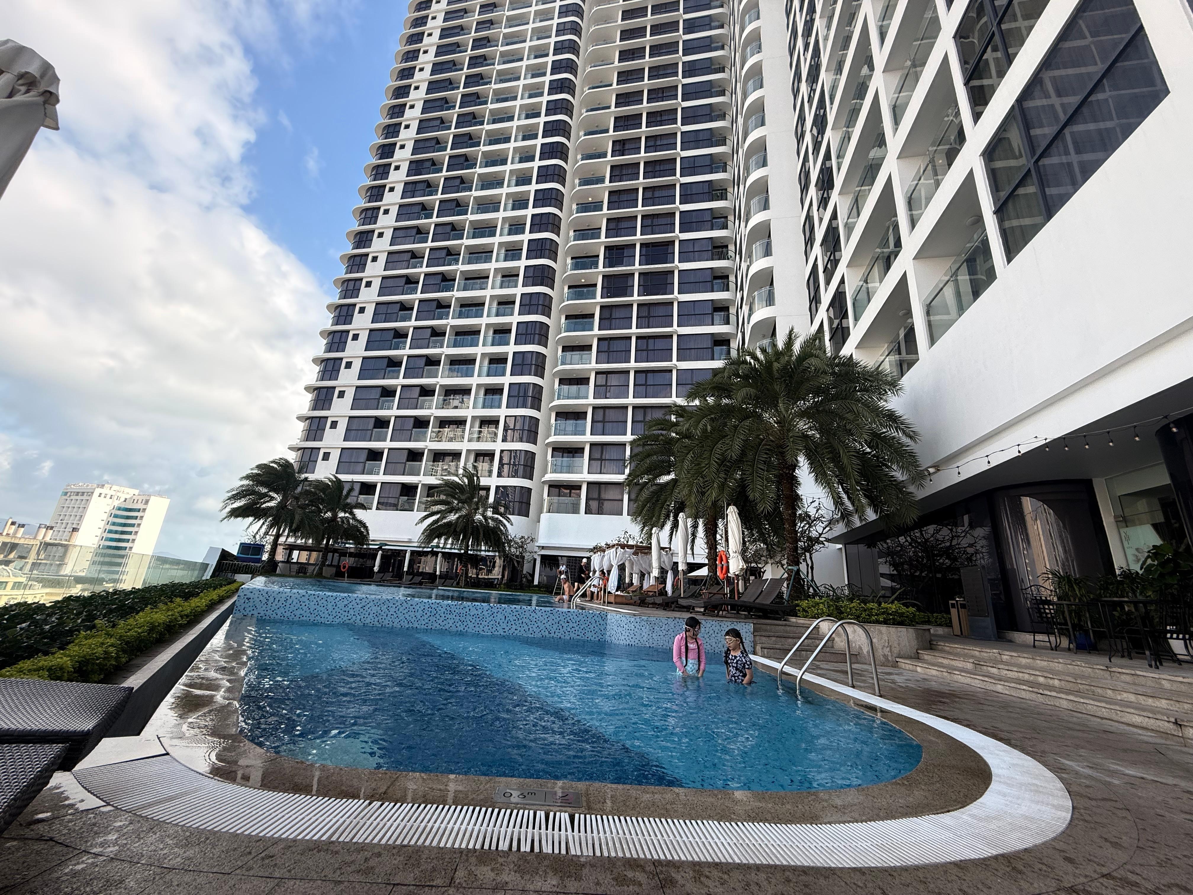 수영장도 너무 좋았습니다