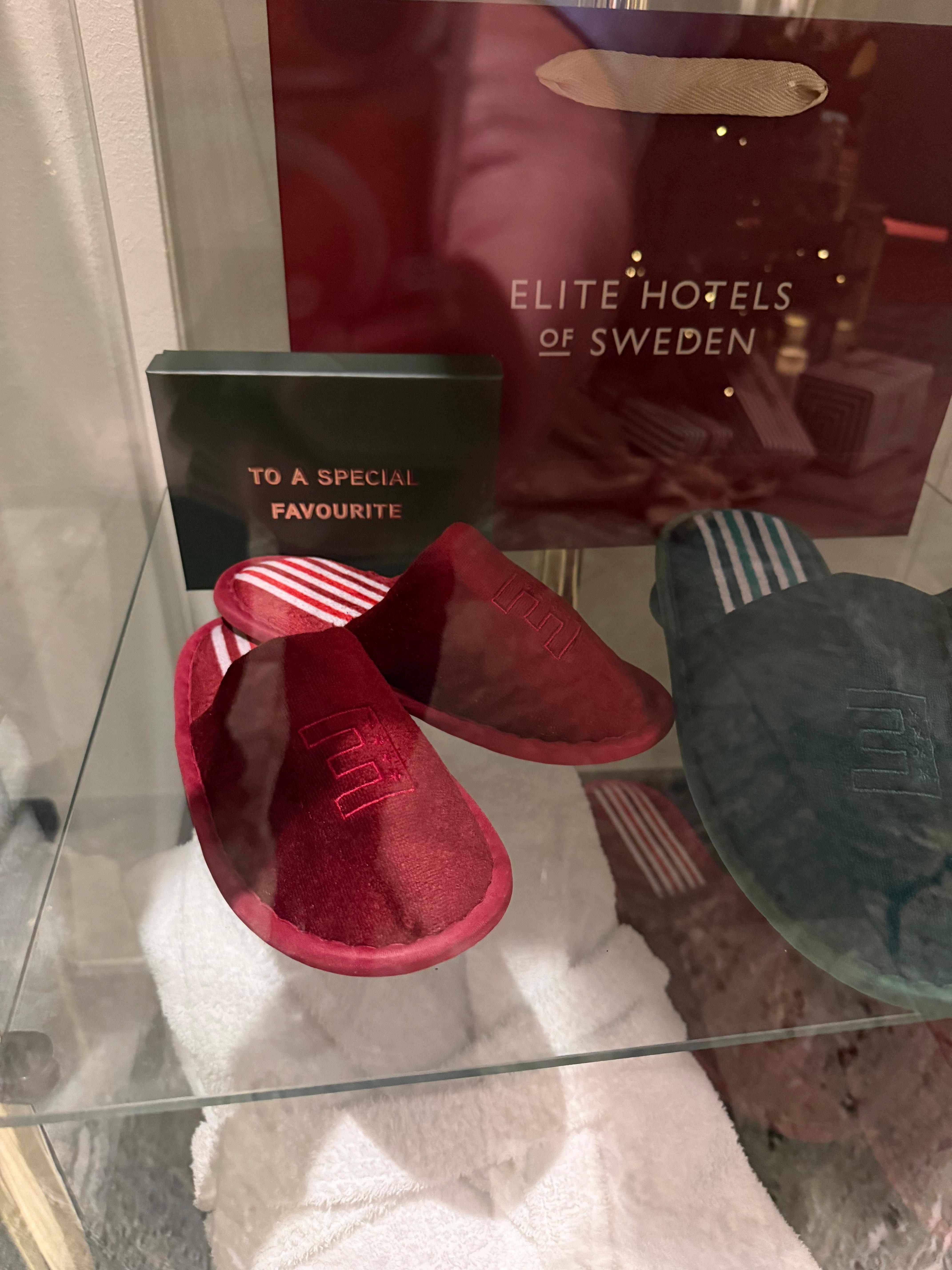 Söta morgontofflor till de små. Även om de inte var med denna gången 