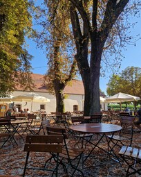 Leuk terras om iets te eten en drinken.