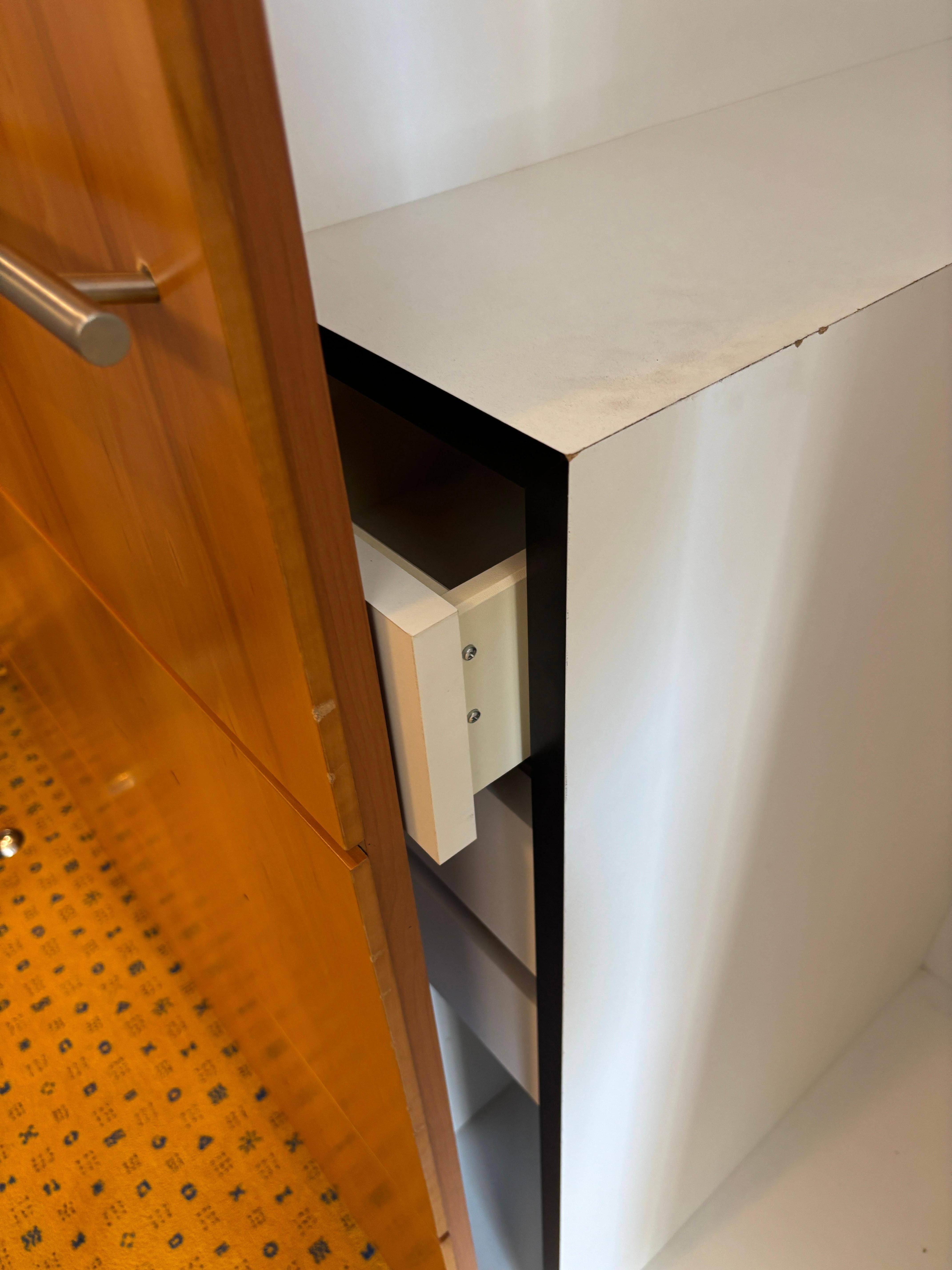 Türen ließen sich nicht öffnen vom Schrank 